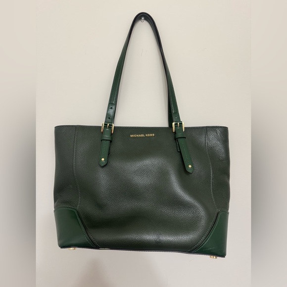 Michael Kors Bag - Picture 1 of 9